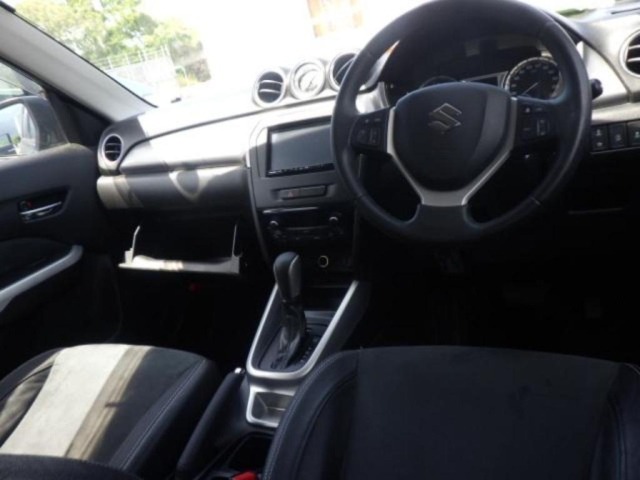 Suzuki ESCUDO 2016 7004822-3