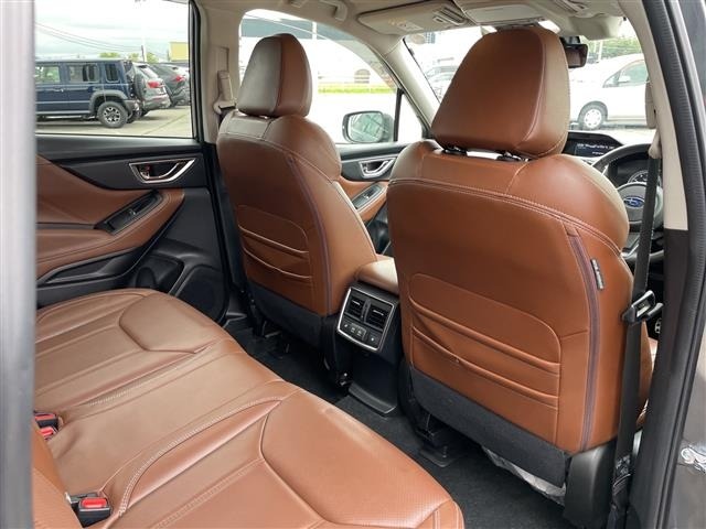 Subaru FORESTER 2019 7019086-10