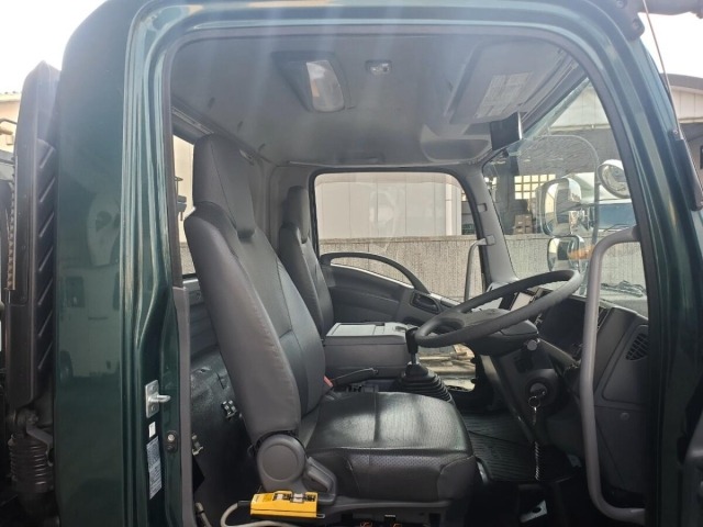 Isuzu FORWARD 2019 7008430-4