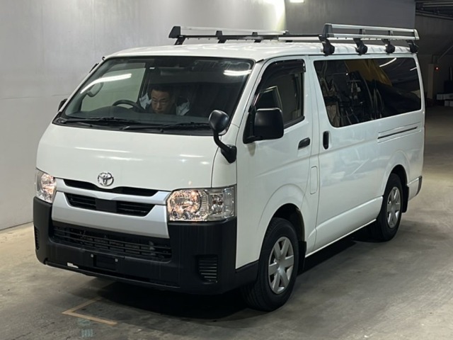 Toyota HIACE VAN 2021 7019847-0