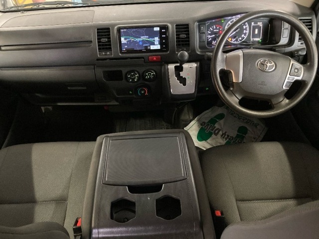 Toyota HIACE VAN 2021 7019847-3