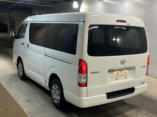 Toyota HIACE VAN 2021 7019870-1
