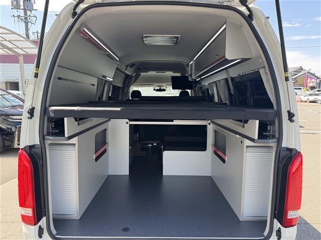 Toyota HIACE VAN 2017 7020979-1