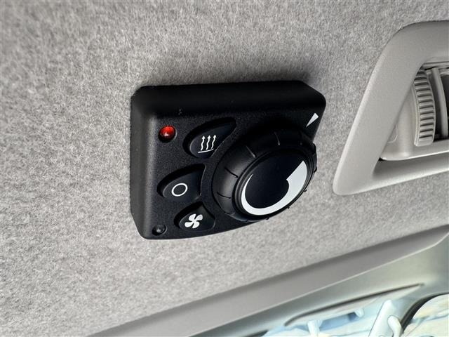 Toyota HIACE VAN 2017 7020979-6