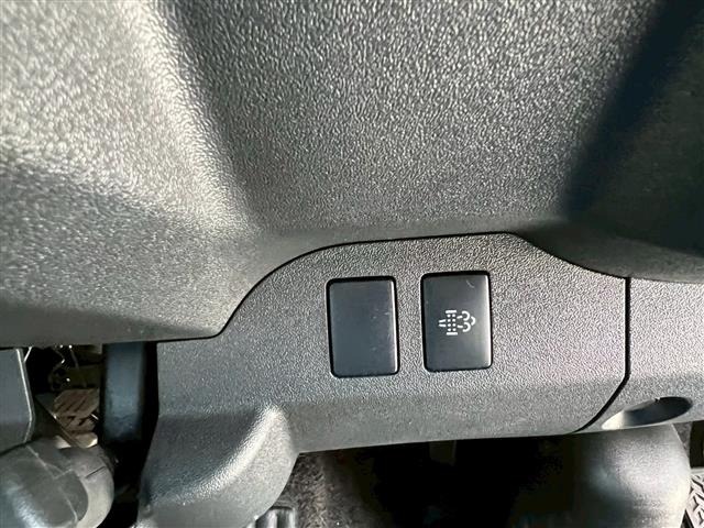 Toyota HIACE VAN 2022 7020983-11