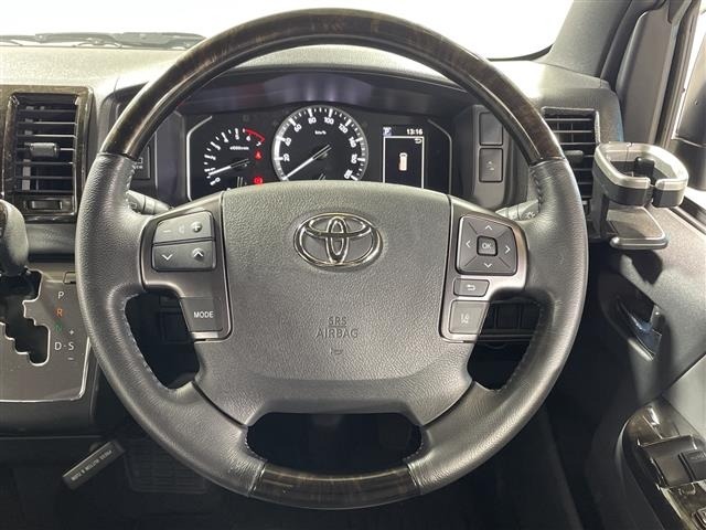 Toyota HIACE VAN 2023 7021063-10