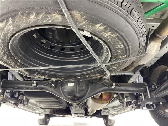 Toyota HIACE VAN 2023 7021063-13