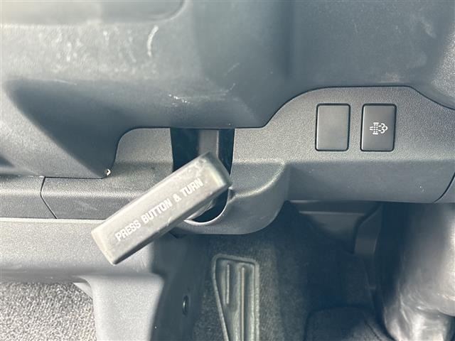 Toyota HIACE VAN 2019 7021067-11