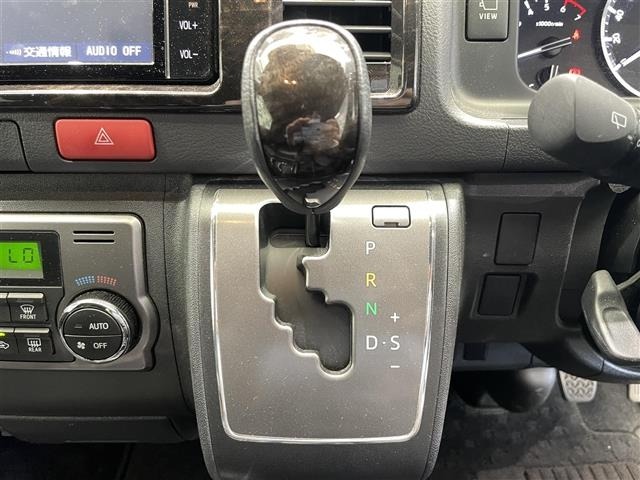Toyota HIACE VAN 2021 7021115-11