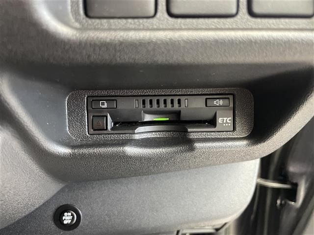 Toyota HIACE VAN 2021 7021115-16