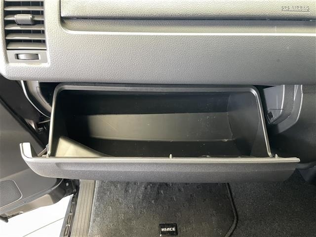 Toyota HIACE VAN 2021 7021115-4