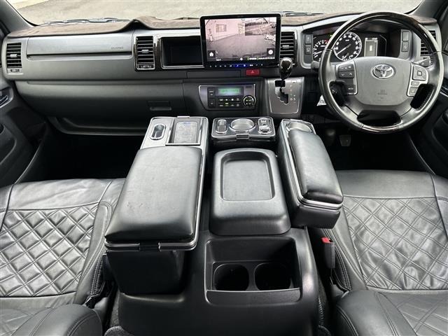 Toyota HIACE VAN 2023 7021293-14