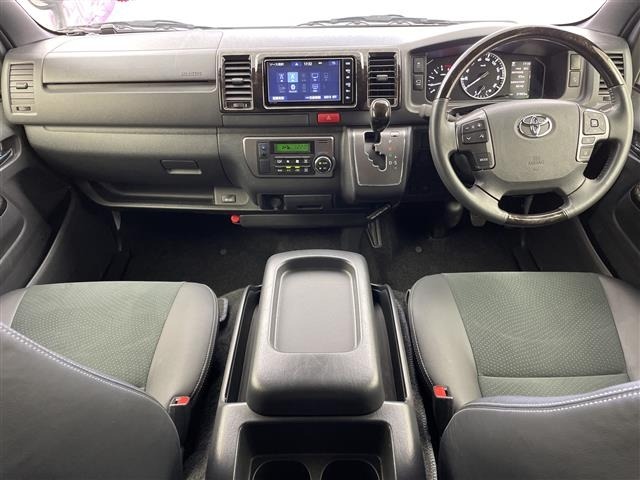 Toyota HIACE VAN 2023 7021341-1