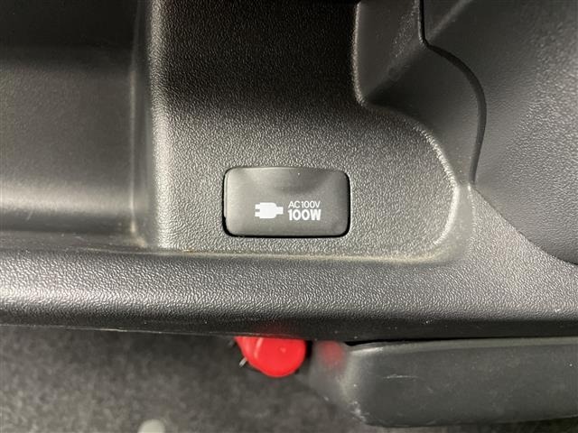 Toyota HIACE VAN 2023 7021341-11