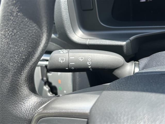 Toyota HIACE VAN 2026 7021444-3