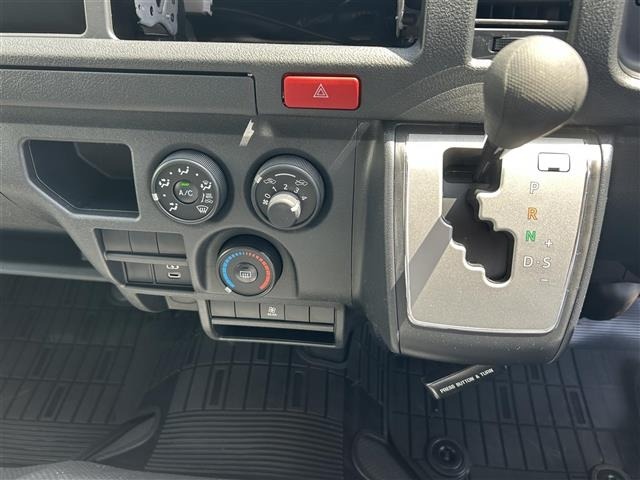 Toyota HIACE VAN 2026 7021444-9