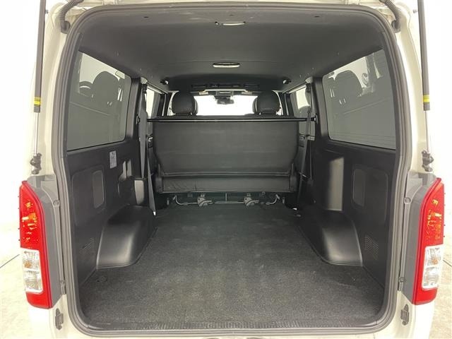 Toyota HIACE VAN 2021 7021484-9