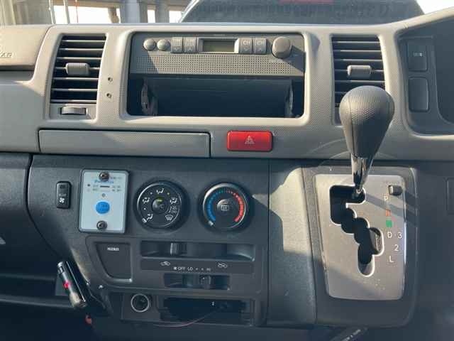 Toyota HIACE VAN 2014 7021682-6
