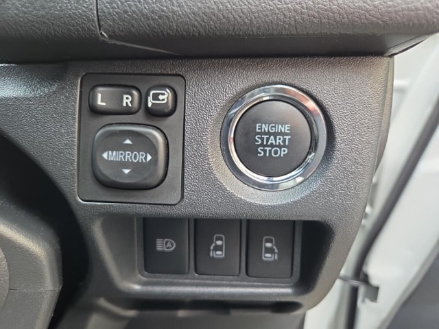 Toyota HIACE VAN 2024 7021707-6