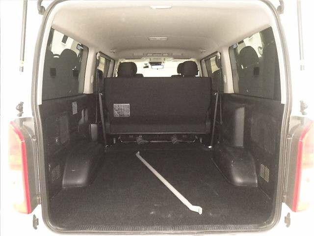 Toyota HIACE VAN 2022 7021750-7