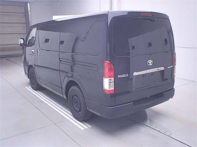 Toyota HIACE VAN 2022 7021769-1