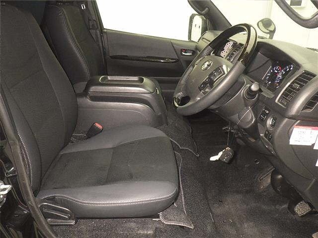 Toyota HIACE VAN 2022 7021769-5