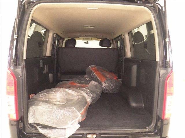 Toyota HIACE VAN 2017 7021792-7