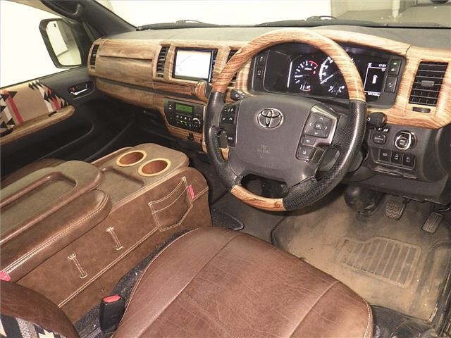 Toyota HIACE VAN 2022 7021819-3