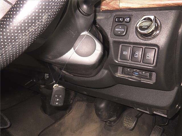 Toyota HIACE VAN 2022 7021819-8