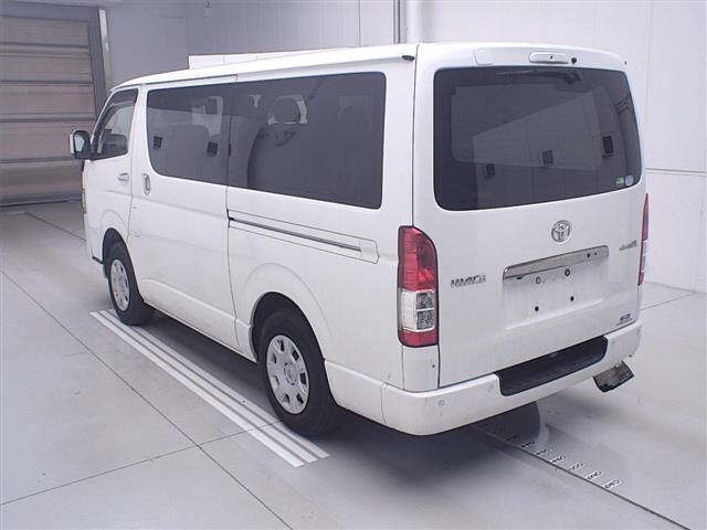 Toyota HIACE VAN 2021 7021838-1