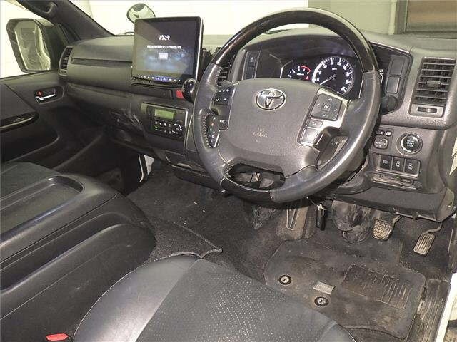 Toyota HIACE VAN 2021 7021838-3