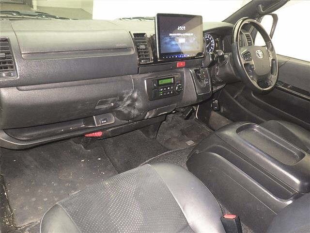 Toyota HIACE VAN 2021 7021838-4