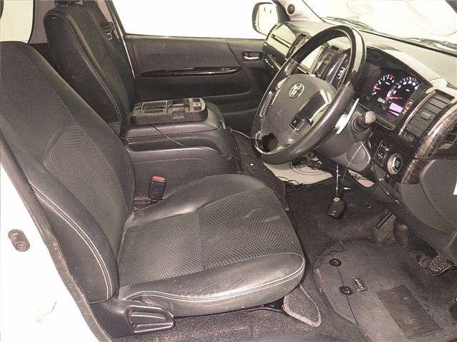 Toyota HIACE VAN 2018 7021859-5