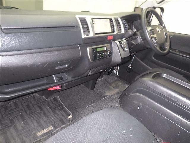 Toyota HIACE VAN 2021 7021862-4