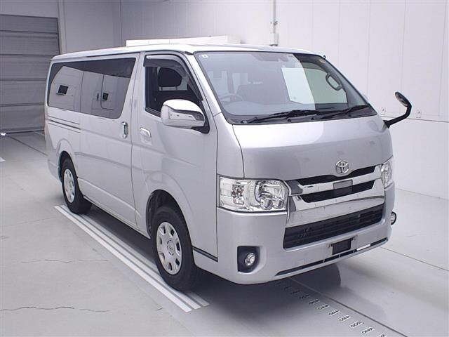 Toyota HIACE VAN 2020 7021885-0