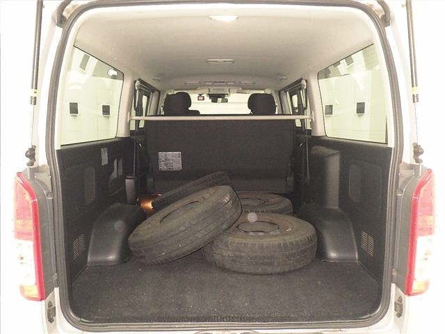Toyota HIACE VAN 2020 7021885-7