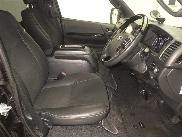 Toyota HIACE VAN 2021 7021906-5