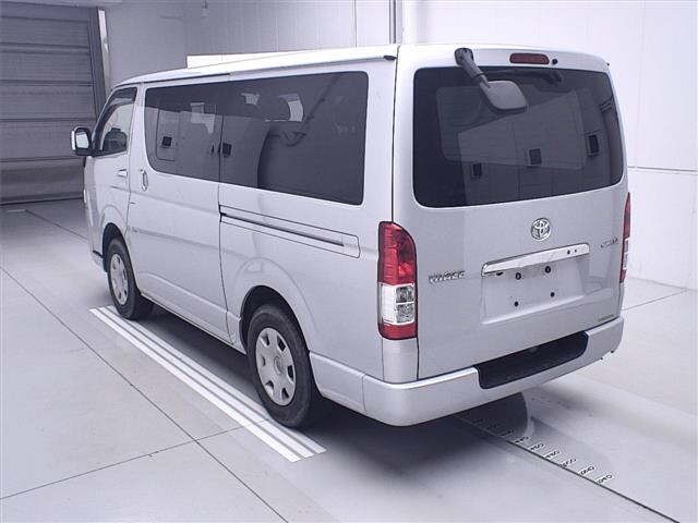 Toyota HIACE VAN 2020 7021931-1