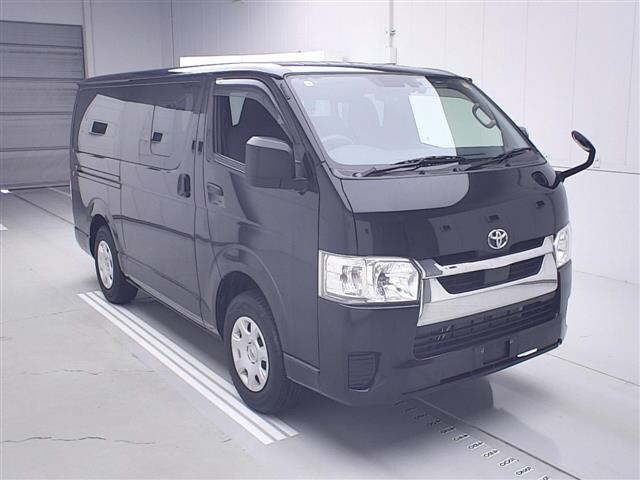 Toyota HIACE VAN 2020 7021932-0