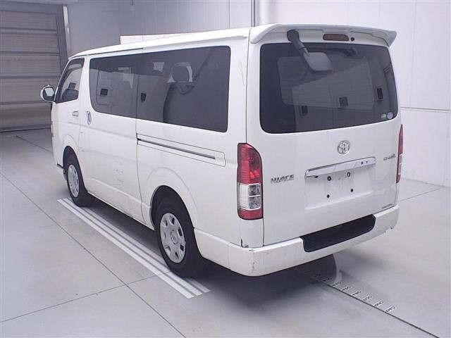 Toyota HIACE VAN 2019 7021973-1