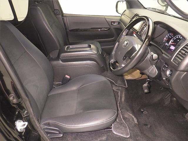 Toyota HIACE VAN 2020 7021975-5