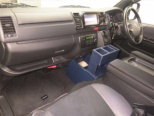 Toyota HIACE VAN 2020 7021979-4