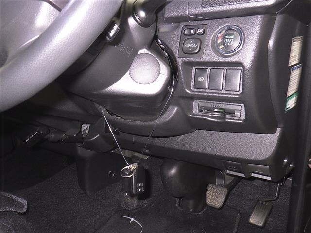 Toyota HIACE VAN 2021 7021982-8