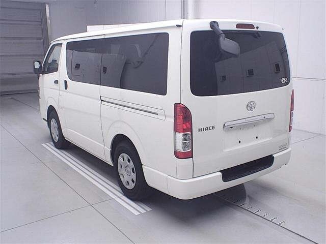 Toyota HIACE VAN 2020 7021984-1