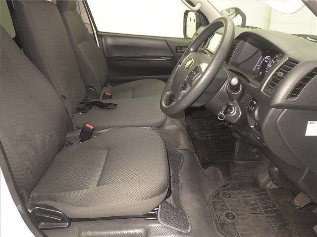 Toyota HIACE VAN 2020 7021984-5