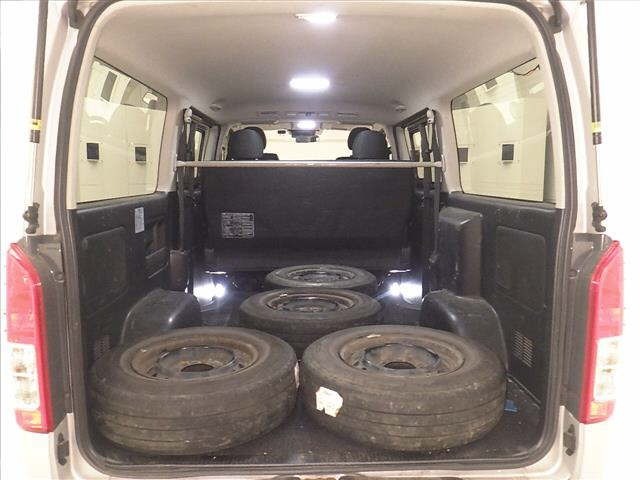 Toyota HIACE VAN 2018 7021985-7