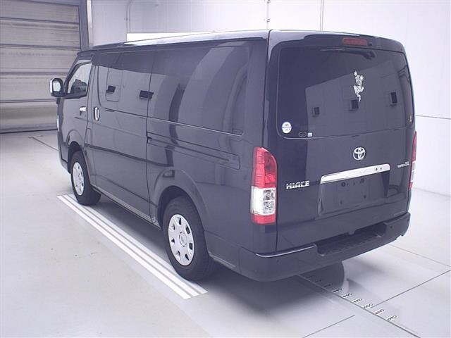 Toyota HIACE VAN 2022 7021987-1