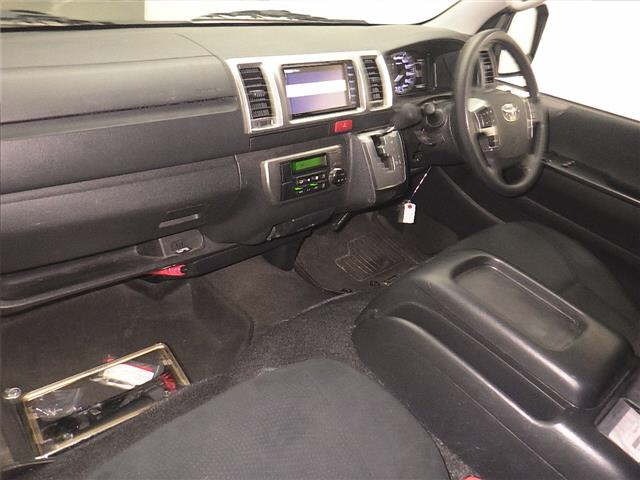 Toyota HIACE VAN 2022 7021987-4