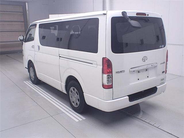 Toyota HIACE VAN 2018 7021988-1