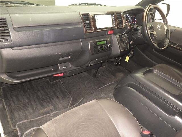 Toyota HIACE VAN 2018 7021988-4